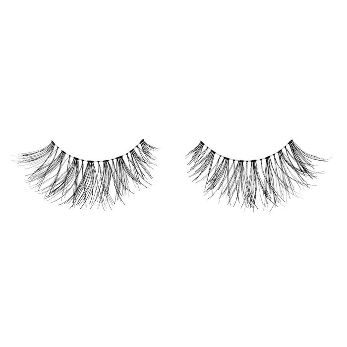 A closeup shot of Ardell Wispies 113 featuring its flattery, medium volume & extra-long lashes