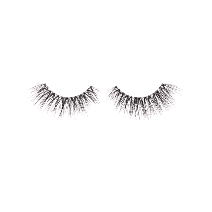 Ardell Light As Air 523 showing its full volume, flared and fluttery, that creates a sultry uplifting effect on lashes