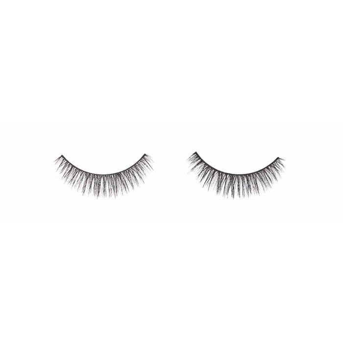 Ardell Magnetic Megahold Lash 052 featuring its short and rounded lashes isolated in white color background
